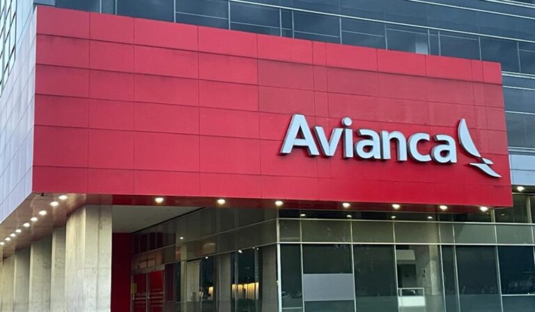 Avianca amplió el plazo para reubicar gratis a los pasajeros de Viva
