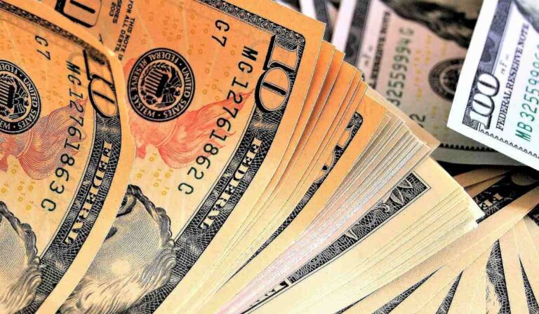 Dólar en Colombia 30 de enero: máximo del día superó los $4.600