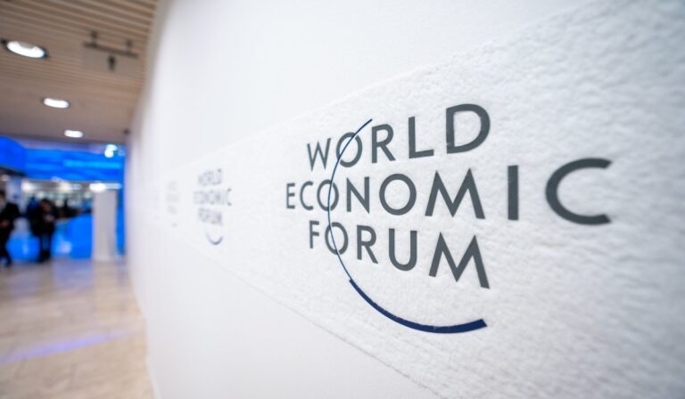 Cinco temas clave que tratará el Foro Económico Mundial de 2023