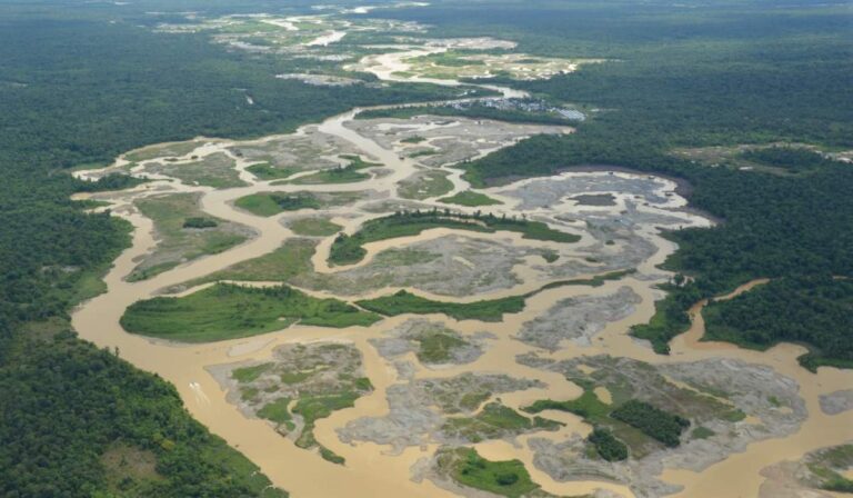 Crean en Colombia la Mesa Nacional de Mercurio contra la minería ilegal