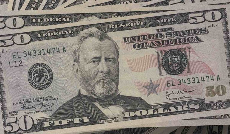 Dólar en Colombia 26 de enero: abrió con leve alza cerca de $4.550