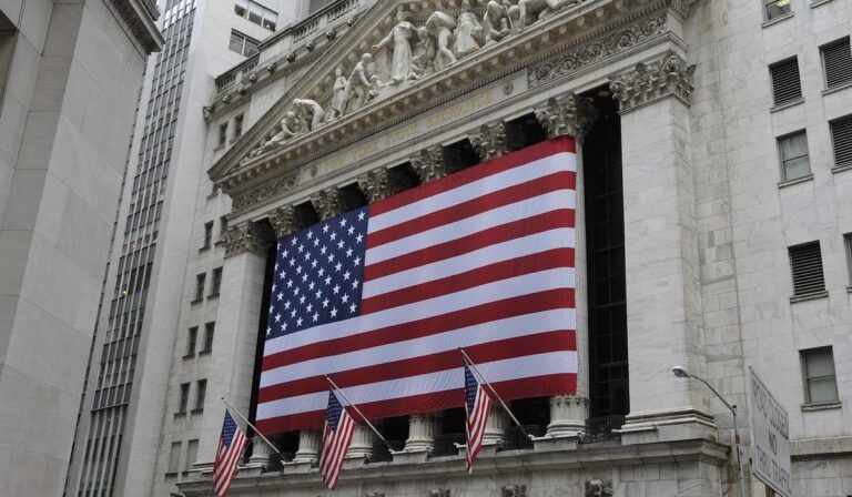 Premercado | Wall Street anticipa leves ganancias pendiente de la Fed y datos macro