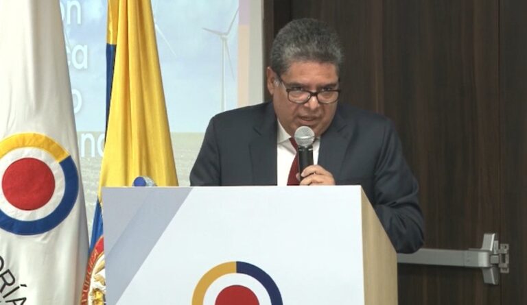 Contraloría de Colombia requerirá a Aerocivil y SuperTransporte por afectación de Viva Air