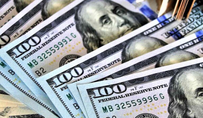 Dólar Colombia 20 de febrero: abrió por debajo de $4.900 en operación Next Day