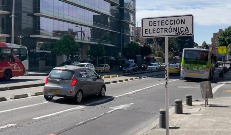 Dueños de carros y motos en Bogotá ya no podrán evadir fotomultas