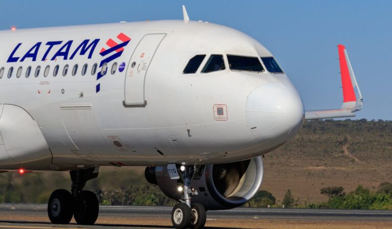 Latam apela decisión de Aerocivil de aprobar integración de Viva y Avianca
