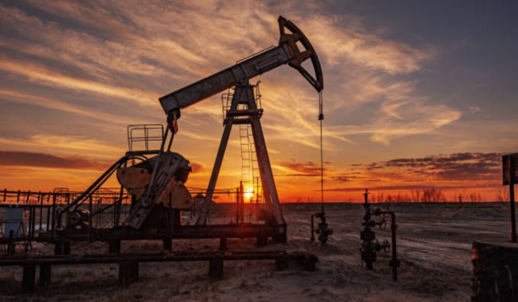 Precio del petróleo en máximos de 2023