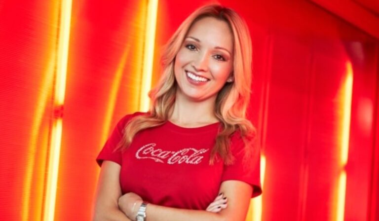 Entrevista | Ángela Zuluaga, la colombiana que llega a modernizar las comunicaciones de Coca Cola