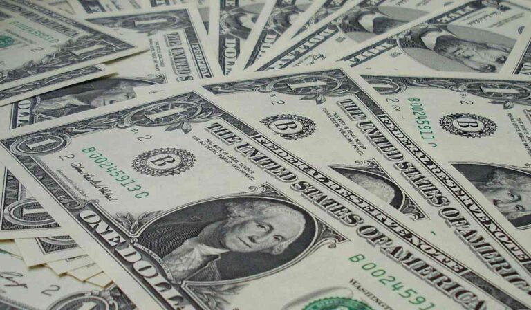 Ahora | Dólar en Colombia 6 de febrero vuelve a superar los $4.800