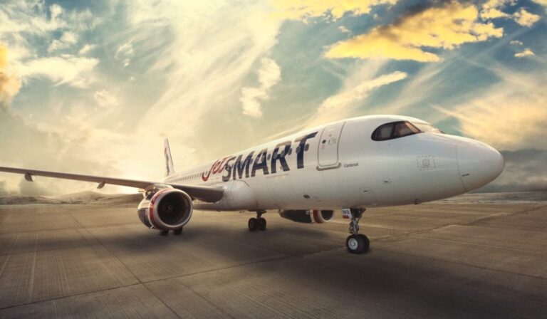 JetSmart inicia certificación como aerolínea local en Colombia; operaría a final de 2023