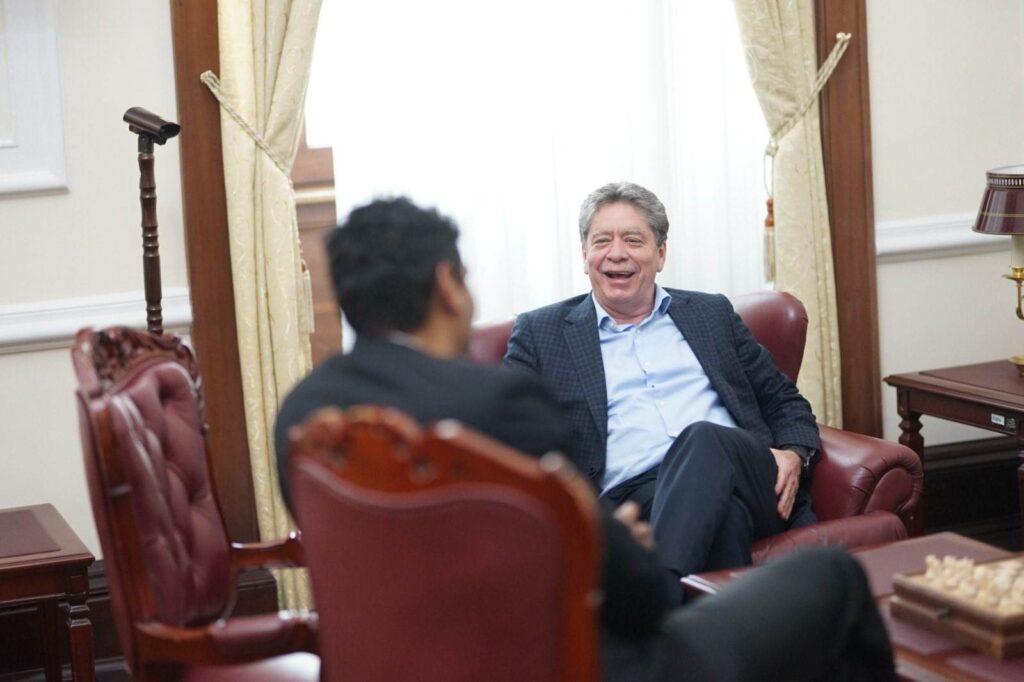 Bruce Mac Master sostuvo encuentros con congresistas en el marco de la reforma laboral en Colombia