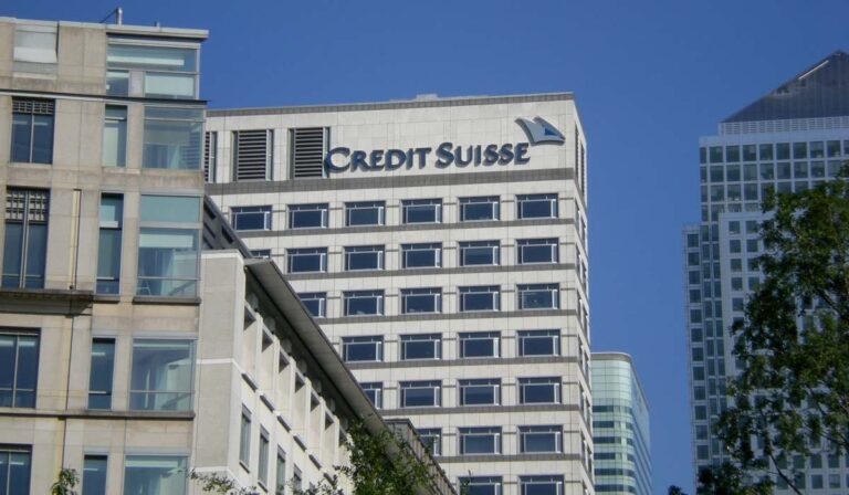 Credit Suisse pide prestado unos US$54.000 millones al Banco Nacional Suizo