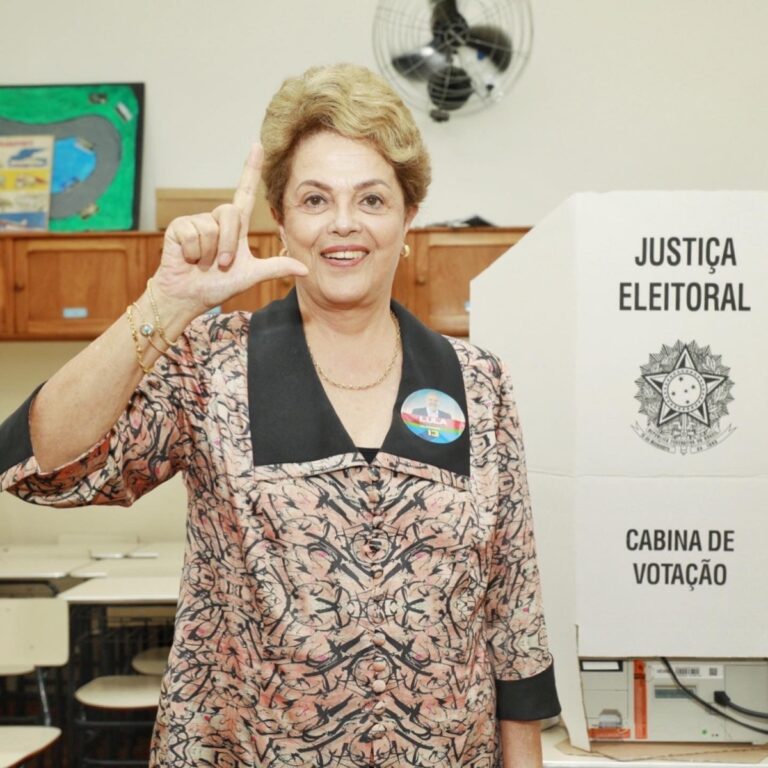 Dilma Rousseff es nombrada como presidenta del banco de las BRICS
