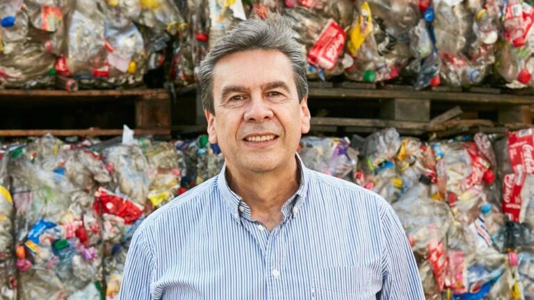Enka: de estar cerca de la quiebra a ser líder de reciclaje de botellas PET en Colombia