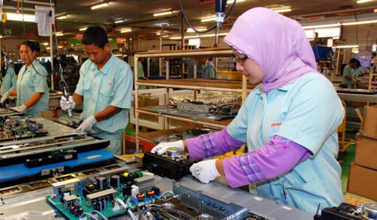 OIT advierte por mayores brechas de género en el empleo femenino global