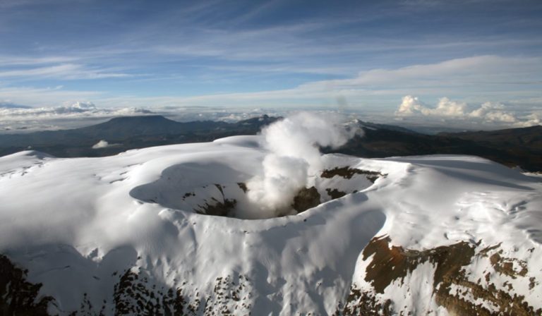 Volcán Nevado del Ruiz: iniciaron evacuaciones preventivas de algunas regiones