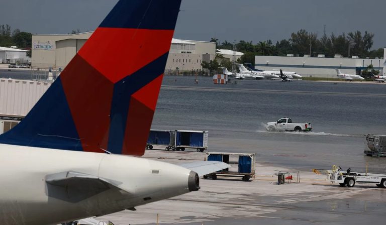 Aeropuerto de Fort Lauderdale (Florida) reinició operaciones comerciales tras inundaciones por lluvias
