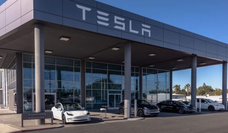 Tesla retiró del mercado millones de vehículos en Estados Unidos, este fue el motivo
