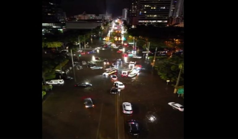Emergencia en Fort Lauderdale (Florida) por históricas lluvias