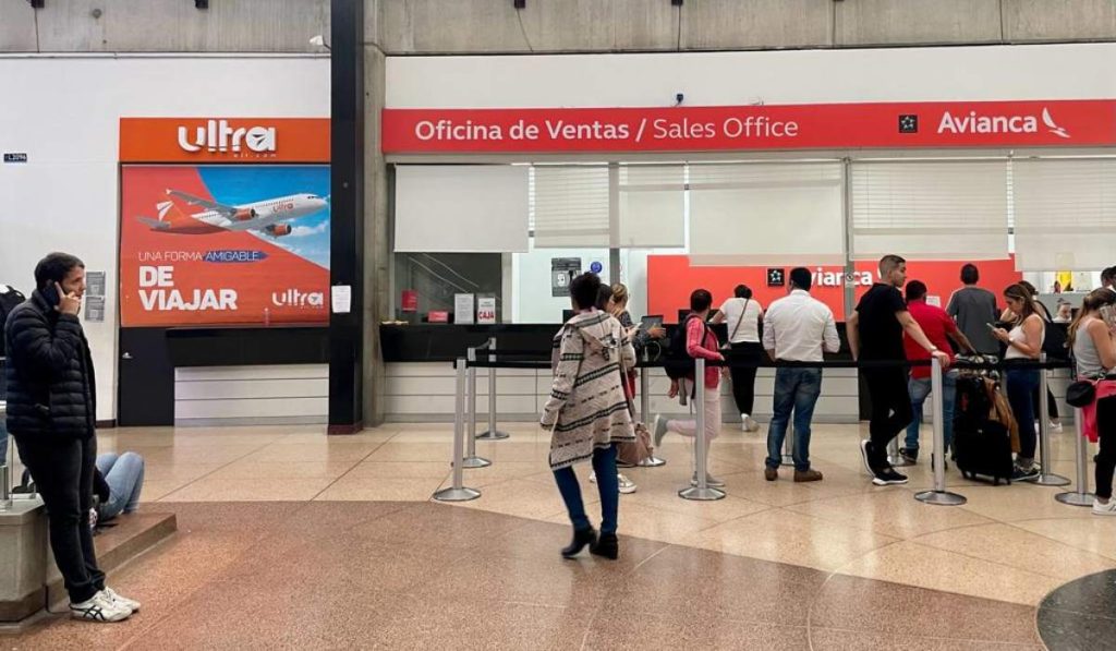 Oficinas de ventas de Ultra Air y Avianca en el aeropuerto José María Córdova de Rionegro, que sirve a Medellín