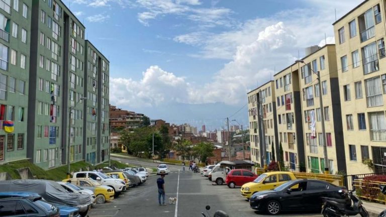 ¿Qué tantos colombianos tienen vivienda propia?