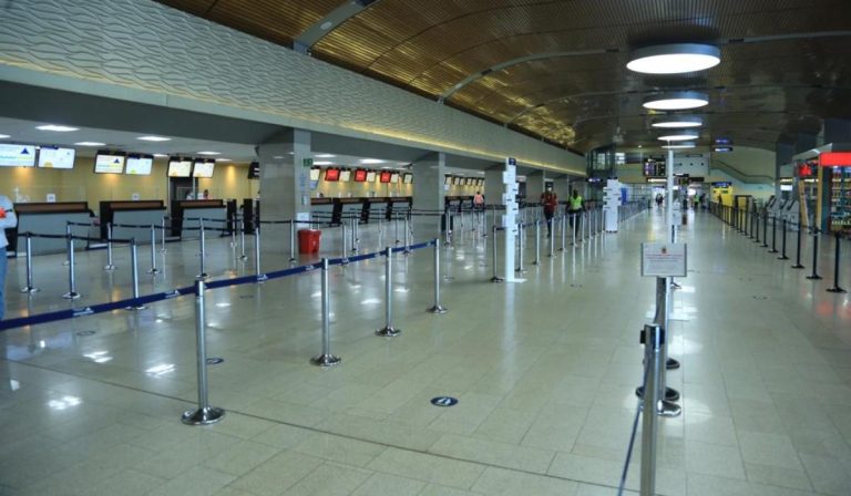 Las gigantes de la infraestructura que buscan quedarse con el aeropuerto de Cartagena