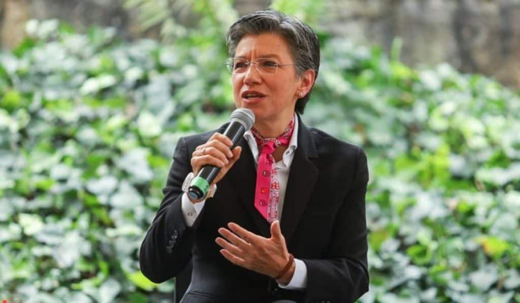 Claudia López, alcaldesa de Bogotá, durante un evento de la línea 2 del metro de Bogotá
