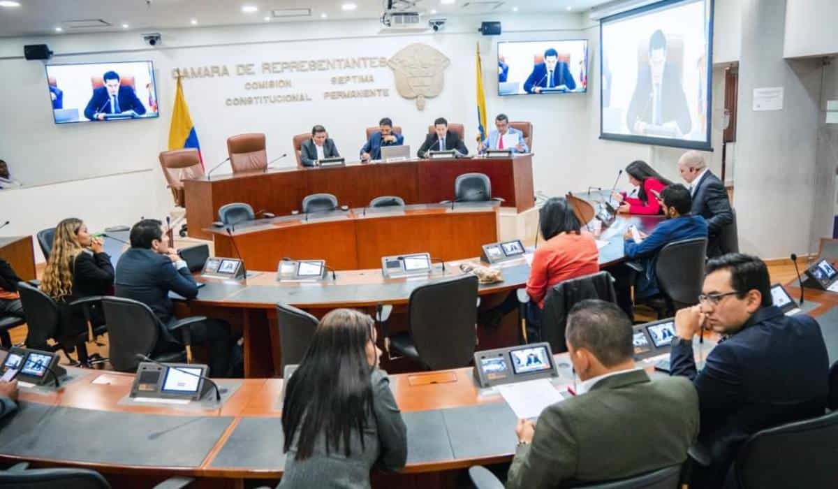 RSe reanudará el segundo debate de la reforma a la salud en Colombia,
