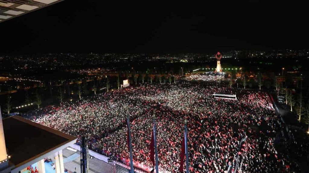Mitín político de los seguidores de Erdogan, luego de su elección como presidente de Turquía