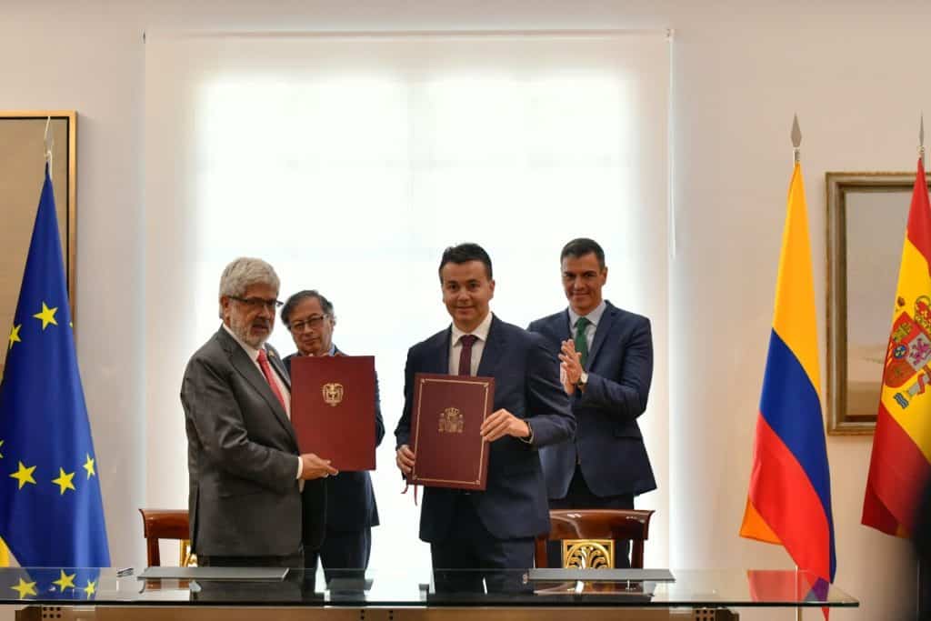Firma de memorandos y acuerdos entre España y Colombia. Petro