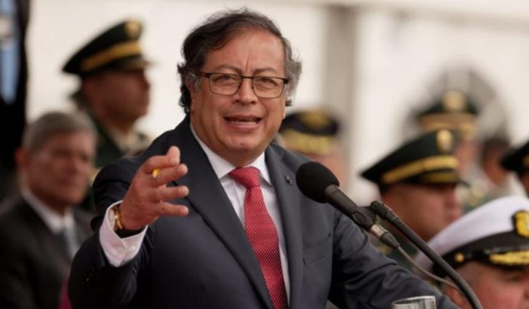Presidente Petro advirtió lo que pasará con los pasaportes en Colombia