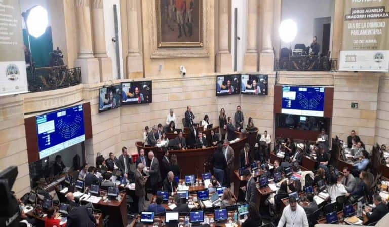 Ahora | Senado aprueba Plan de Desarrollo de Petro; Cámara avanza a buen ritmo