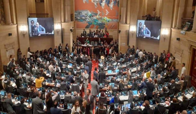 Senado de Colombia aprobó Plan de Desarrollo de Petro; Cámara de Representantes avanzó