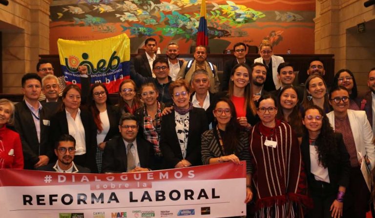 Lanzan nuevas críticas a la reforma laboral en Colombia