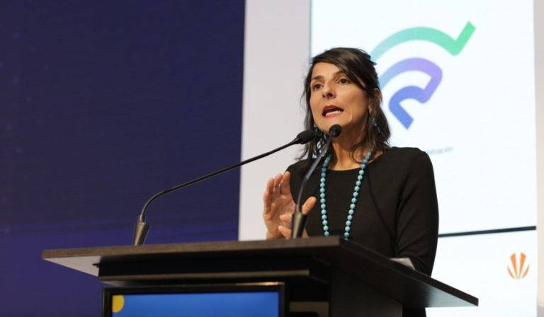 En febrero de 2024, Irene Vélez entregará plan financiero y fiscal de la transición energética