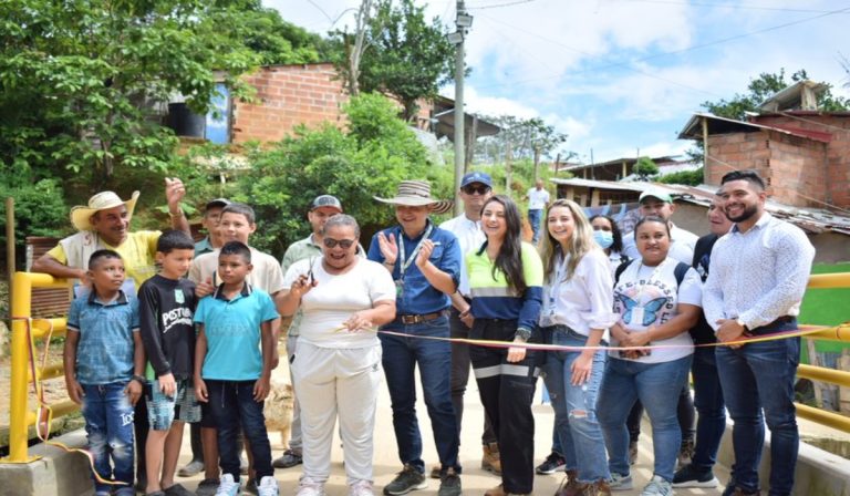 Aris Mining mejora la conectividad en municipios del nordeste de Antioquia con nuevas obras