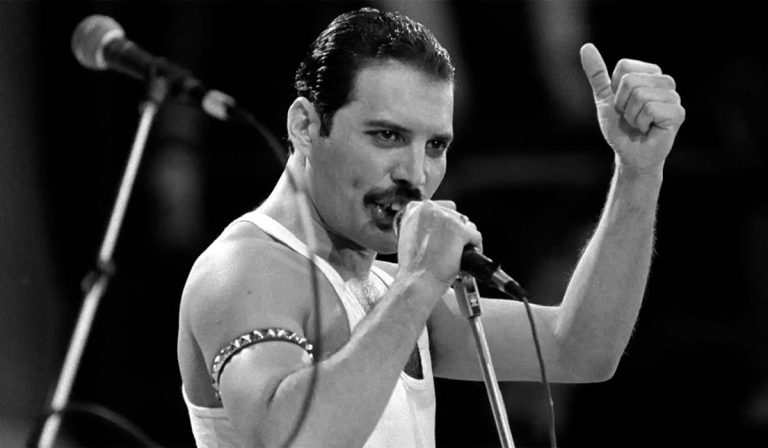 Serán subastados artículos de Freddie Mercury, el más valioso es el manuscrito de Bohemian Rhapsody