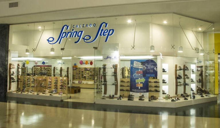 Quiebra Spring Step: ¿por qué está a puertas de liquidarse la famosa tienda de calzado en Colombia?