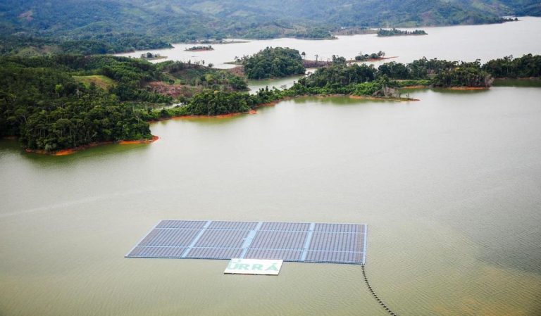 Aquasol: Inauguran en Colombia la planta solar flotante más grande de Suramérica