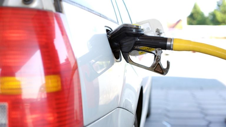 Hasta $15.500 llegaría el precio de la gasolina en Colombia; precio del ACPM sería parecido