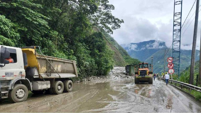 Atención: hay cierre total de la vía Bogotá – Villavicencio por caída de rocas
