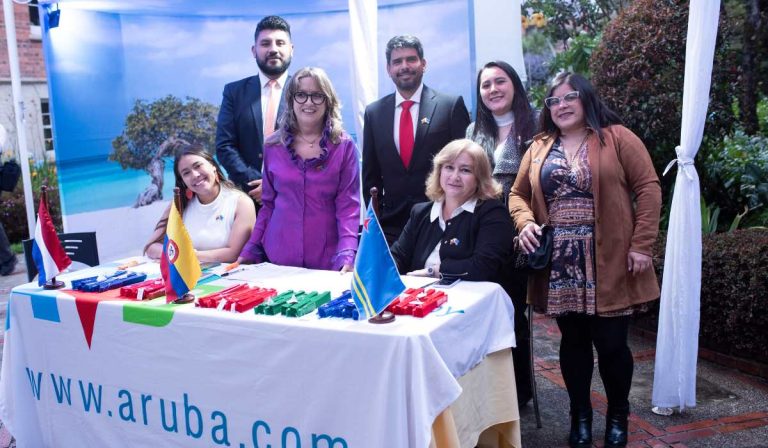 Oficina de turismo de Aruba en Colombia cumple 40 años