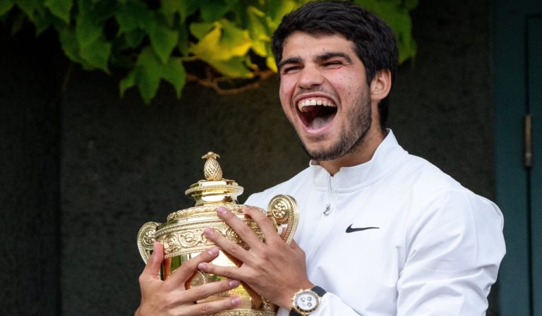 Carlos Alcaraz se corona campeón en Wimbledon: esta es la suma de dinero que gana