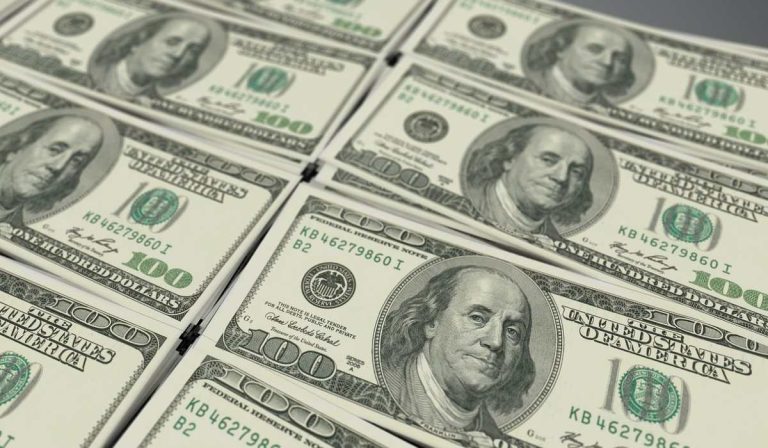 Por tercer día consecutivo el dólar cierra a la baja, alcanzó un mínimo de $4.050
