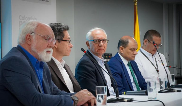Gobierno Petro insiste: no hay riesgo financiero en EPS Sura, Sanitas y Compensar