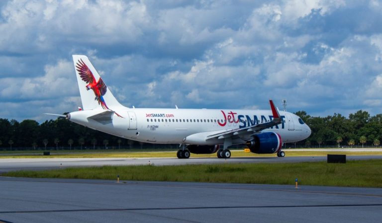 JetSmart recibe su avión número 26 que tendrá base en Colombia