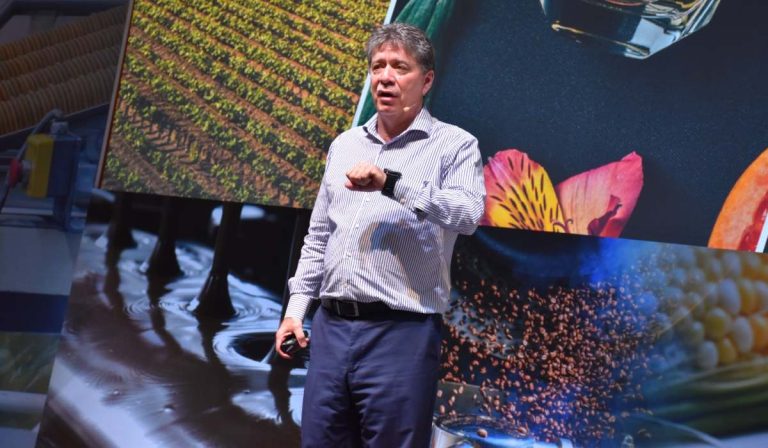 “Colombia no se puede dar el lujo de seguir produciendo productos commodities”: Bruce Mac Master