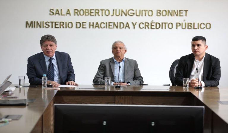 Gobierno Petro, gremios y bancos le piden al Banco de la República bajar tasas en Colombia