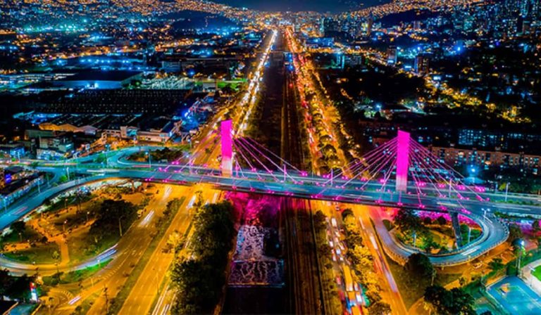 Anuncian cierre para Túnel de Oriente y cambios en vías de Medellín por Halloween y conciertos de RBD