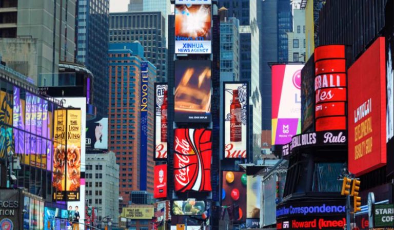 Desde Colombia puede pautar en pantallas de Times Square en Nueva York por menos de $200.000